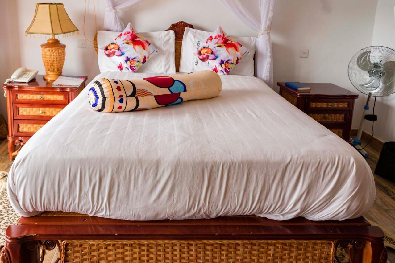 Fort Fun City Hotel Fort Portal ภายนอก รูปภาพ