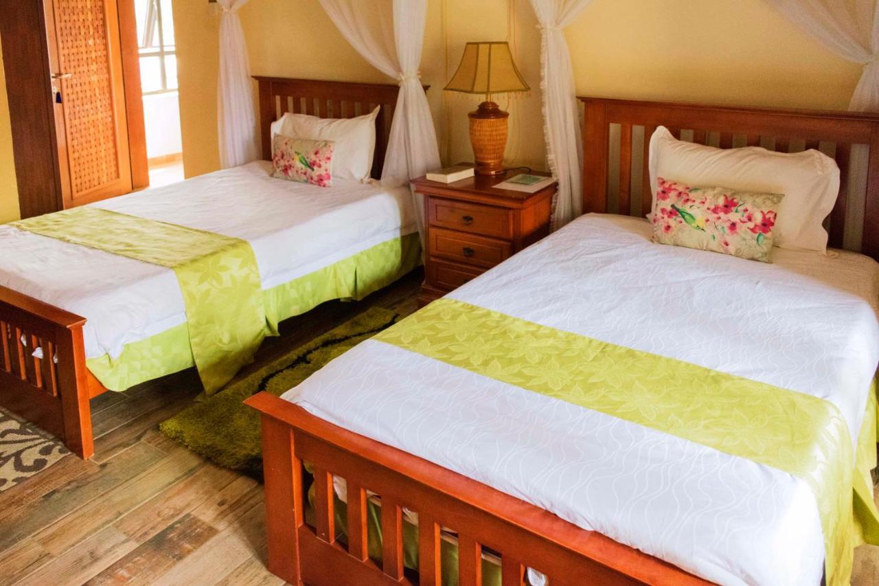 Fort Fun City Hotel Fort Portal ภายนอก รูปภาพ