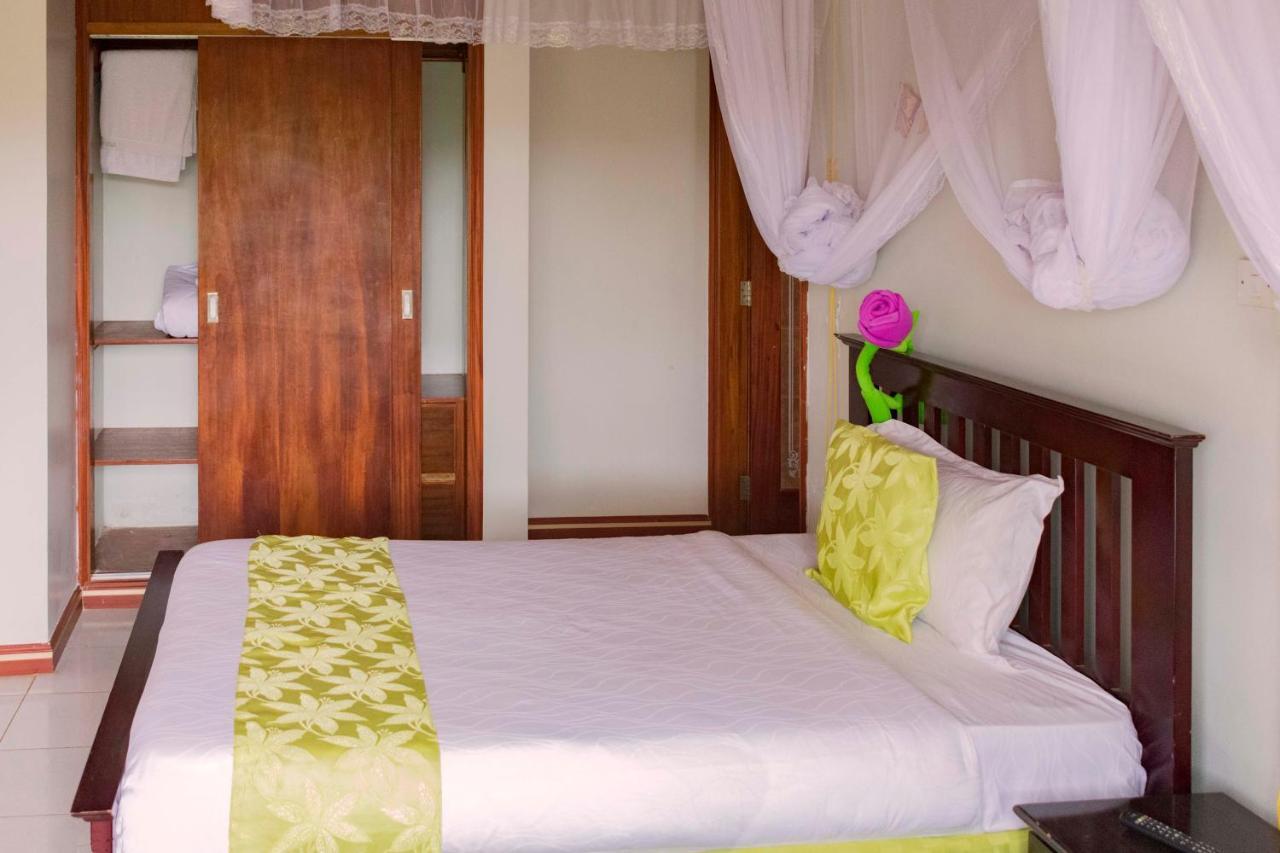 Fort Fun City Hotel Fort Portal ภายนอก รูปภาพ