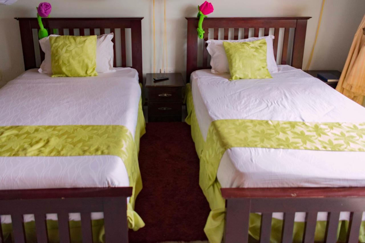 Fort Fun City Hotel Fort Portal ภายนอก รูปภาพ