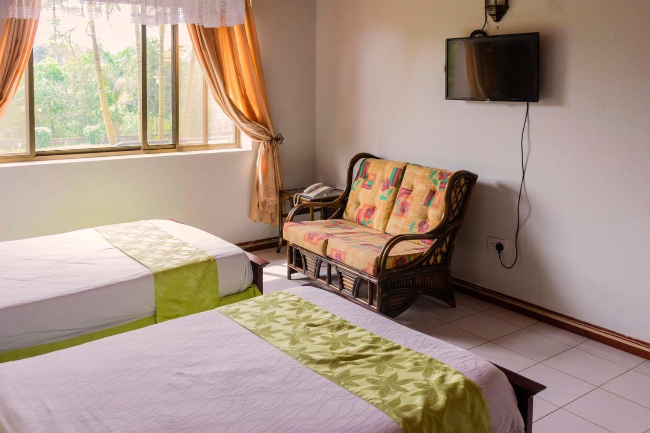 Fort Fun City Hotel Fort Portal ภายนอก รูปภาพ