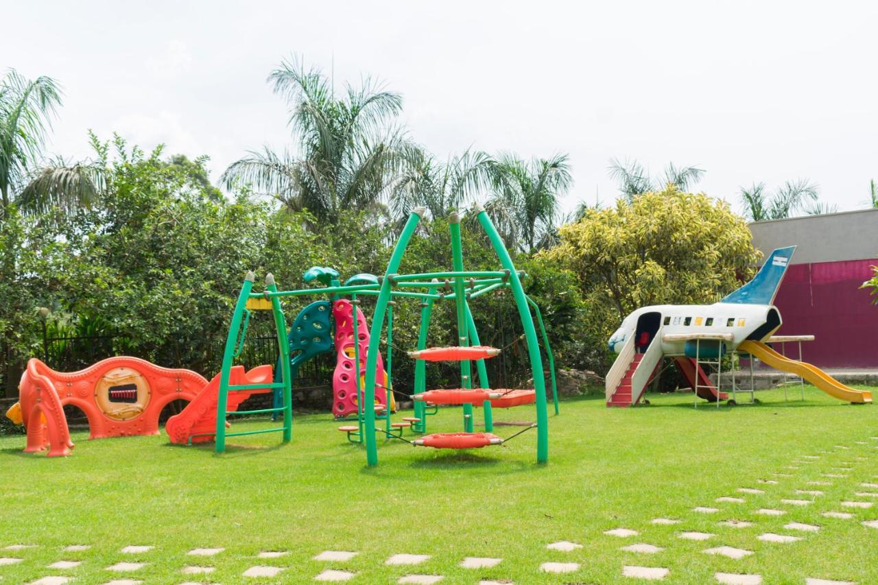 Fort Fun City Hotel Fort Portal ภายนอก รูปภาพ