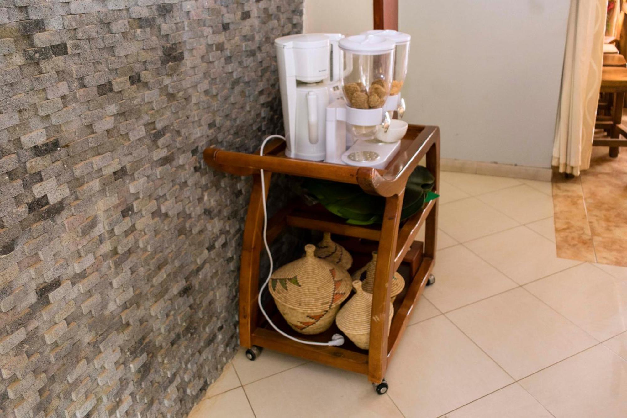 Fort Fun City Hotel Fort Portal ภายนอก รูปภาพ